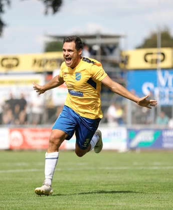 Photo by Mirco Boland: Todesfelde celebrates its goal to make the score 5–4. Soccer, Regionalliga Nord, Matchday 1, Sun, Aug. 2, 2026: SV Todesfelde vs. FC St. Pauli II