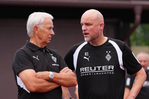 August 2, 2026, xydrx, soccer, training camp, Borussia Mönchengladbach, 2026–2027 season, Birkenmoos Stadium: Rainer Bonhof, President of Borussia Mönchengladbach, in conversation with Rouven Schroeder, Sporting Director of Borussia Mönchengladbach. DFB regulations prohibit any use of photographs as image sequences and or quasi-video. Copyright: HMBxMedia YannisxDreimann