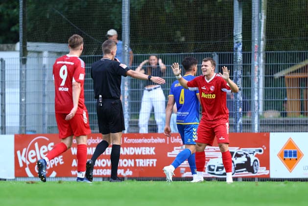 Referee Lennart Kernchen pointed to the penalty spot in stoppage time. Soccer I Men s I Regionalliga Nord I 2026–2027 Season I Matchday 1 I FC Eintracht Norderstedt vs. SV Atlas Delmenhorst I August 2, 2026 I Edmund Plambeck Stadium