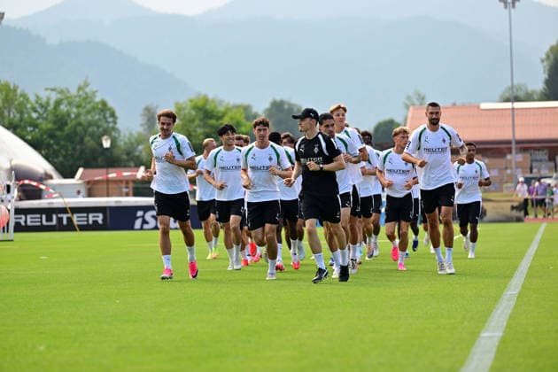 August 2, 2026 Rottach Egern Soccer, Men s, 2026–2027 Season, Borussia Mönchengladbach Training Camp Light warm-up at the start of practice DFL regulations prohibit any use of photographs as image sequences and or quasi-video Am Birkenmoos Stadium, Bavaria, Germany