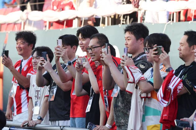 SKO, South Koreans are avid Bayern fans, FC Bayern Munich open practice ahead of the friendly match against Jeju SK, 2026–27 season, March 8, 2026, Bayern Munich, South Korea, Jeju Copyright: xEibner-Pressefotox EP_JNL