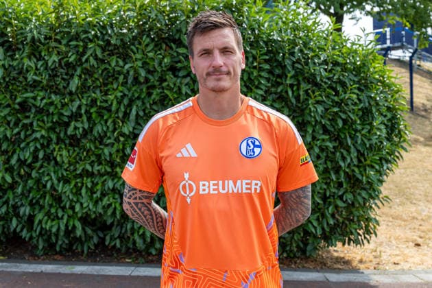 August 3, 2026, 2026–2027 photo shoot at FC Schalke 04, Bundesliga 1, , goalkeeper Kevin Müller, FC Schalke 04, Gelsenkirchen, Veltins Arena, North Rhine-Westphalia, Germany, xRHR FOTO DEx Copyright: DennisxEwert RHR-FOTOx RHR-FOTO DE