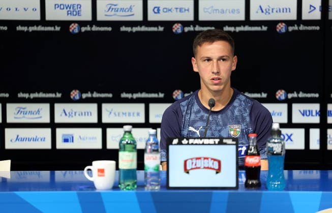 Croatia, Zagreb, 030826. Maksimir Stadium. press conference, PK, Pressekonferenz of Kauno Zalgiris before the match of the third round of UEFA Champions League qualification against GNK Dinamo. In the photo: Ivan Fiolic. Photo: Ranko Suvar CROPIX Zagreb Croatia Copyright: xxRankoxSuvarx zalgiris_press4-030826