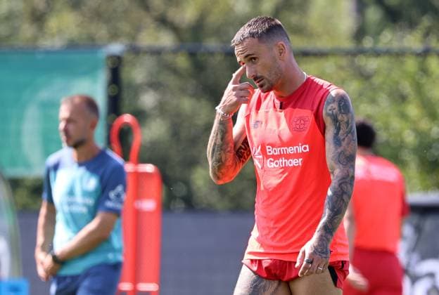 GER, Bayer 04 Leverkusen Training Camp in Blankenhain, August 3, 2026, Blankenhain, GER, 2026–2027 Season, Bundesliga 1, Bayer 04 Leverkusen Training Camp in Pictures: Aleix Garcia, Leverkusen. DFL regulations prohibit any use of photographs as image sequences and or quasi-video content.