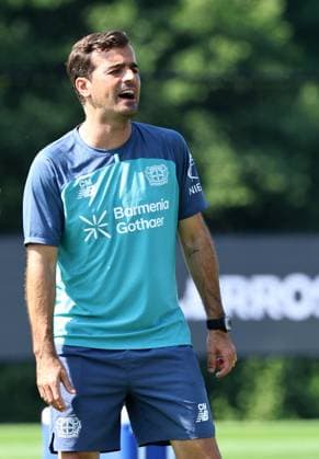 GER, Bayer 04 Leverkusen Training Camp in Blankenhain, August 3, 2026, Blankenhain, GER, 2026–2027 Season, Bundesliga 1, Bayer 04 Leverkusen Training Camp in Pictures: Coach Carles Martinez, Leverkusen. DFL regulations prohibit any use of photographs as image sequences and or quasi-video content.