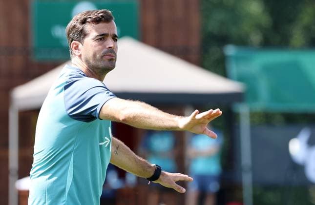 GER, Bayer 04 Leverkusen Training Camp in Blankenhain, August 3, 2026, Blankenhain, GER, 2026–2027 Season, Bundesliga 1, Bayer 04 Leverkusen Training Camp in Pictures: Coach Carles Martinez, Leverkusen. DFL regulations prohibit any use of photographs as image sequences and or quasi-video content.