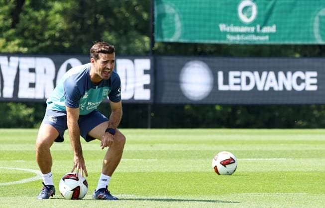 GER, Bayer 04 Leverkusen Training Camp in Blankenhain, August 3, 2026, Blankenhain, GER, 2026–2027 Season, Bundesliga 1, Bayer 04 Leverkusen Training Camp in Pictures: Coach Carles Martinez, Leverkusen. DFL regulations prohibit any use of photographs as image sequences and or quasi-video content.