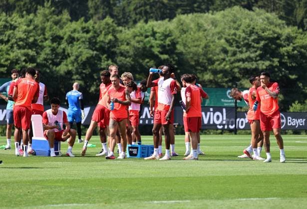 GER, Bayer 04 Leverkusen Training Camp in Blankenhain, August 3, 2026, Blankenhain, GER, 2026–2027 Season, Bundesliga 1, Bayer 04 Leverkusen Training Camp in Pictures: Water Break. DFL regulations prohibit any use of photographs as image sequences and or quasi-video.