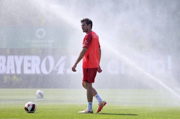 GER, Bayer 04 Leverkusen Training Camp in Blankenhain, August 3, 2026, Blankenhain, GER, 2026–2027 Season, Bundesliga 1, Bayer 04 Leverkusen Training Camp in Pictures: Jonas Hofmann, Leverkusen. DFL regulations prohibit any use of photographs as image sequences and or quasi-video content.