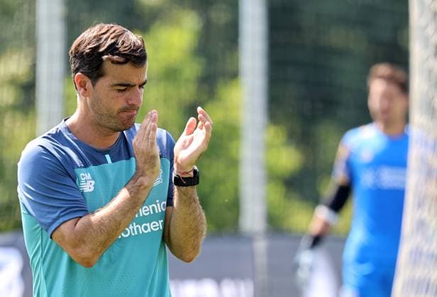 GER, Bayer 04 Leverkusen Training Camp in Blankenhain, August 3, 2026, Blankenhain, GER, 2026–2027 Season, Bundesliga 1, Bayer 04 Leverkusen Training Camp in Pictures: Coach Carles Martinez, Leverkusen. DFL regulations prohibit any use of photographs as image sequences and or quasi-video content.