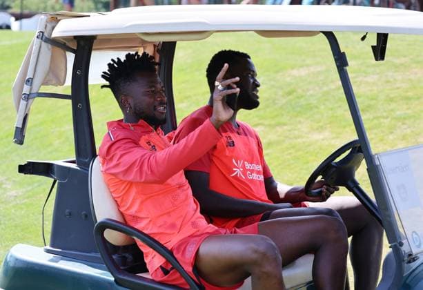 GER, Bayer 04 Leverkusen Training Camp in Blankenhain, August 3, 2026, Blankenhain, GER, 2026–2027 Season, Bundesliga 1, Bayer 04 Leverkusen Training Camp in Pictures: Edmond Tapsoba (Leverkusen) and Victor Boniface (Leverkusen) with a golf caddy. DFL regulations prohibit any use of photographs as image sequences and or quasi-video.