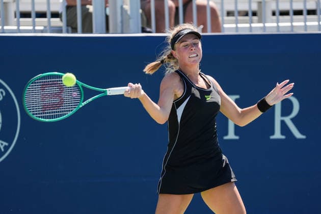 WTA, Tennis Damen Masters 1000 National Bank Open Toronto 2026 - Round of 128 - Day 3 Magdalena French of Poland plays a forehand during the Women™s Singles round of 128 match against Leolia Jeanjean of France on day 3 of the WTA Masters 1000 National Bank Open at Sobeys Stadium on August 3, 2026, in Toronto, Canada. (Photo by Leonardo Ramirez Eyepix Group) Copyright: xLeonardoxRamirezx xEyepixxGroupx LR03082026-08801