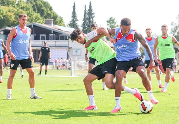 August 4, 2026, Germany, Grassau, Bundesliga, 2026–2027 season, VfB Stuttgart training camp, from left: Ertugrul Yigit, Nikolas Nartey