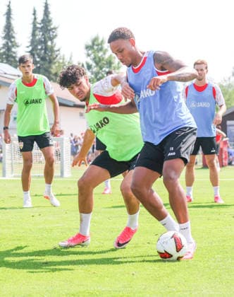August 4, 2026, Germany, Grassau, Bundesliga, 2026–2027 season, VfB Stuttgart training camp, from left: Ertugrul Yigit, Nikolas Nartey