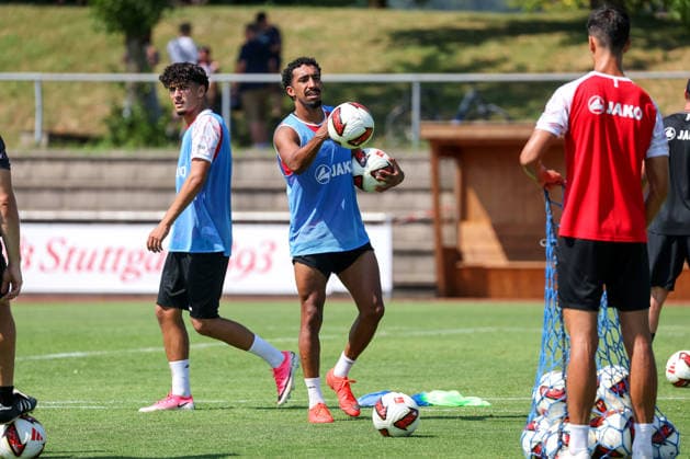 August 4, 2026, Germany, Grassau, Bundesliga, 2026–2027 season, VfB Stuttgart training camp, from left: Ertugrul Yigit, Tiago Tomas