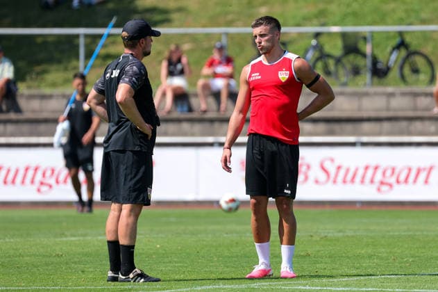 August 4, 2026, Germany, Grassau, Bundesliga, 2026–2027 season, VfB Stuttgart training camp, from left: VfB coach Sebastian Hoeneß, Ermedin Demirovic