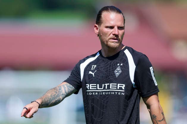 Borussia Mönchengladbach coach Eugen Polanski gestures during the Borussia Mönchengladbach training camp, Birkenmoos Stadium on August 4, 2026, in Rottach-Egern, Germany. Photo by Marco Steinbrenner, DeFodi Images. Coach Eugen Polanski of Borussia Mönchengladbach gestures during the Borussia Mönchengladbach training camp at Birkenmoos Stadium on August 4, 2026 in Rottach-Egern, Germany. Photo by Marco Steinbrenner, DeFodi Images. Photo by Marco Steinbrenner, DeFodi Images.