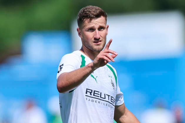 Enzo Leopold of Borussia Mönchengladbach gestures during Borussia Mönchengladbach s training camp, Birkenmoos Stadium on August 4, 2026, in Rottach Egern, Germany. Photo by Marco Steinbrenner, DeFodi Images. Enzo Leopold of Borussia Mönchengladbach gestures during the Borussia Mönchengladbach training camp at Birkenmoos Stadium on August 4, 2026 in Rottach-Egern, Germany. Photo by Marco Steinbrenner, DeFodi Images. Photo by Marco Steinbrenner, DeFodi Images.