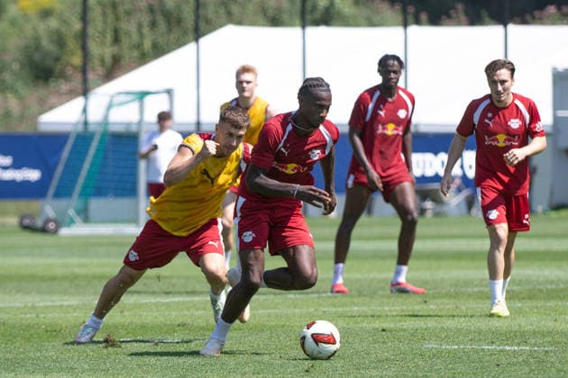 Ezechiel Banzuzi (RB Leipzig), 06 vs. Brajan Gruda (RB Leipzig), RB Leipzig, Soccer, Training Camp in Austria, Preseason, 2026–2027 Season, GER, August 4, 2026, RB Leipzig, soccer, training camp in Austria, preseason, 2026–2027 season, GER, August 4, 2026, Copyright: xEibner-Pressefoto AndreasxUlmerx EP_AUR