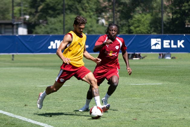 Johan Bakayoko (RB Leipzig, 11), on the right, against Max Finkgrafe (RB Leipzig, 35), RB Leipzig, soccer, training camp in Austria, preseason, 2026–2027 season, GER, August 4, 2026, Eibner Press Photo: Andreas Ulmer, RB Leipzig, soccer, training camp in Austria, preseason, 2026–2027 season, GER, August 4, 2026, Copyright: xEibner-Pressefoto AndreasxUlmerx EP_AUR