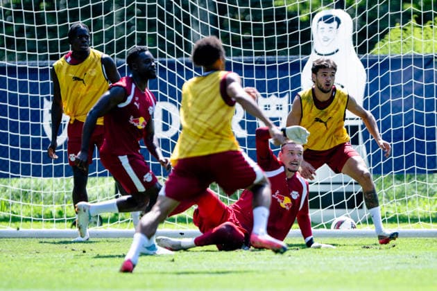 Maarten Vandevoordt, RB Leipzig, 26, goalkeeper makes a save on the goal line, RB Leipzig, soccer, training camp in Austria, preseason, 2026–2027 season, GER, August 4, 2026, Eibner Press Photo Andreas Ulmer RB Leipzig, soccer, training camp in Austria, preseason, 2026–2027 season, GER, August 4, 2026, Copyright: xEibner-Pressefoto AndreasxUlmerx EP_AUR