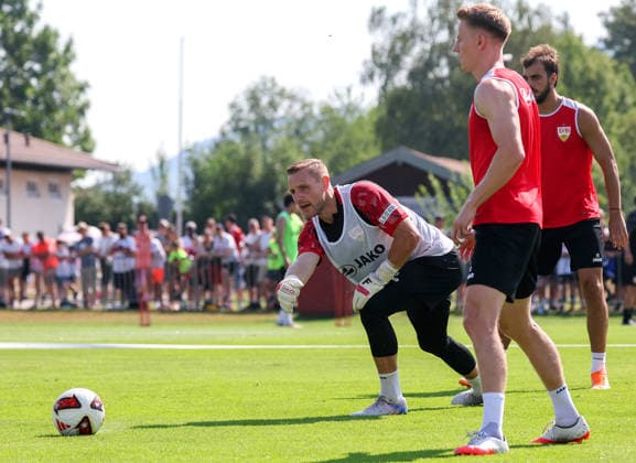 August 4, 2026, Germany, Grassau, Bundesliga, 2026–2027 season, VfB Stuttgart training camp, from left: Marius Funk, Chris Führich, Jovan Milosevic