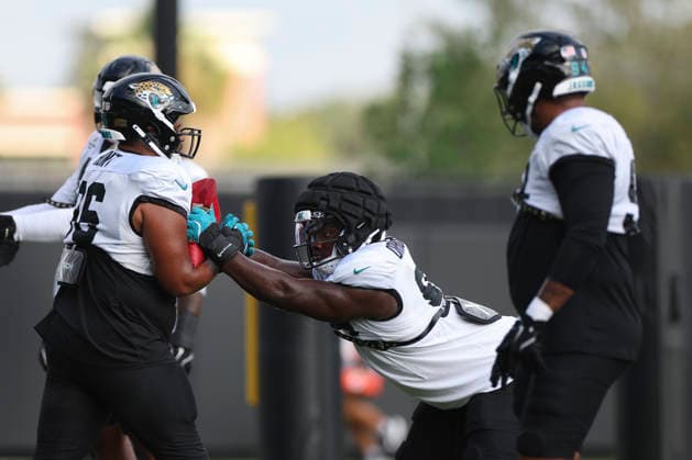 JACKSONVILLE, FL - AUGUST 04: Jacksonville Jaguars defensive lineman Ruke Orhorhoro (99) works on a drill during training camp on August 4, 2026 at the Miller Electric Center in Jacksonville, Fl. (Photo by David Rosenblum Icon Sportswire) NFL, American Football Herren, USA AUG 04 Jaguars Training Camp EDITORIAL USE ONLY Icon260804229754