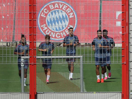 August 4, 2026, FC Bayern Munich, Training, Säbenerstraße, Munich, Soccer, Sports, Pictured: Serge Gnabry (FC Bayern Munich), Lennart Karl (FC Bayern Munich), Jamal Musiala (FC Bayern Munich), Ismael Saibari (FC Bayern Munich), and Alphons Davies (FC Bayern Munich)
