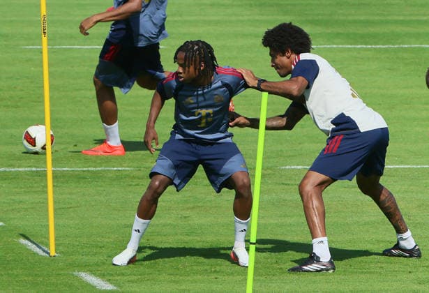 August 4, 2026, FC Bayern Munich, Training, Saebenerstrasse, Munich, Soccer, Sports, Pictured: Wisdom Mike (FC Bayern Munich) vs. Dante (FCBII)