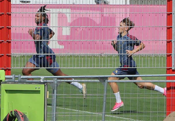 August 4, 2026, FC Bayern Munich, Training, Säbenerstrasse, Munich, Soccer, Sports, Pictured: Serge Gnabry of FC Bayern Munich and lk sprinting