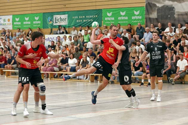 August 4, 2026, xovx, Lindencup Handball, HSG Linden vs. HSG Wettenberg: Patrick Piesch (HSG Linden), Tristan Schepp (HSG Wettenberg), Aron Weiße (HSG Wettenberg), Luca Weimer (HSG Linden), Moritz Schmeel (HSG Linden), Linden City Hall, Hesse, Germany, DE