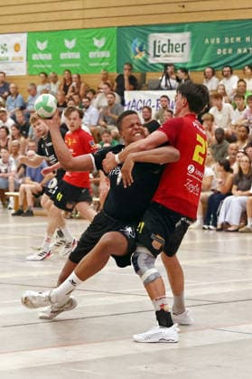 August 4, 2026, xovx, Lindencup Handball, HSG Linden vs. HSG Wettenberg, Maduwike Okpara (HSG Linden), Tristan Schepp (HSG Wettenberg), Linden Stadthalle, Hesse, Germany, DE