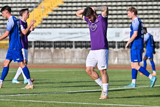 Bavarian State Cup: TSV Schwaben Augsburg vs. FV Illertissen, August 4, 2026, AUGSBURG, GERMANY, AUGUST 5. Pictured: Levis SCHABER of TSV Schwaben Augsburg, number 30, frustrated by a missed opportunity during the second-round match of the Bavarian Association Cup between TSV Schwaben Augsburg and FV Illertissen at the Rosenaustadion. Copyright: xBEAUTIFULxSPORTS Goldbergx