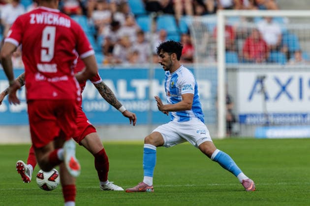 August 4, 2026, GER, Regionalliga North East, Matchday 3, 2026–2027 season, Chemnitz, Chemnitzer FC vs. FSV Zwickau, Domenico Alberico, Chemnitzer FC, 10, individual play, play, Chemnitz, An der Gellertstraße Stadium, Saxony, Germany Copyright: xnordphotoxGmbHx xTrienitzx