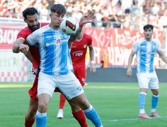 CFC vs. FSV Zwickau, August 4, 2026, Chemnitz, eins Stadium on Gellertstrasse, Sports, Soccer, Northeast Regional League 2026–2027, Matchday 3, CFC, CFC vs. FSV Zwickau. The ball is fiercely contested up front by Jonas Marx. Chemnitz, Saxony, Germany