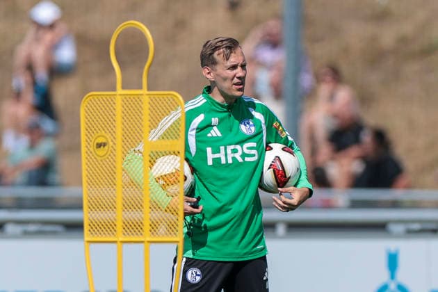August 4, 2026, Soccer, FC Schalke 04 practice, Assistant Coach Adin Osmanbasic, FC Schalke 04, Gelsenkirchen, FC Schalke 04 training facility, North Rhine-Westphalia, Germany, xRHR, PHOTO YYx Copyright: RHR-FOTOx RHR-FOTO YY