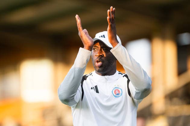 HÄLLEVIK, SWEDEN 20260804 Bratislava coach Yaya Touré in the center during Tuesday s Champions League qualifying round 3 match 1 of 2 between Mjällby AIF and SK Slovan Bratislava at Strandvallen, HÄLLEVIK, SWEDEN x10760x  Copyright: xPatricxSöderström TT TTx CHAMPIONS LEAGUE MJÄLLBY-BRATISLAVA