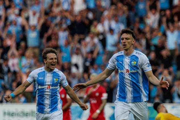 August 4, 2026, GER, Regionalliga Nord Ost, Matchday 3, 2026–2027 Season, Chemnitz, Chemnitzer FC vs. FSV Zwickau; David Vogt of Chemnitzer FC 11 celebrates after the 3–0 win with Maximilian Fesser of Chemnitzer FC 17 at Chemnitz Eins Stadium on Gellertstraße, Saxony, Germany Copyright: xnordphotoxGmbHx xTrienitzx