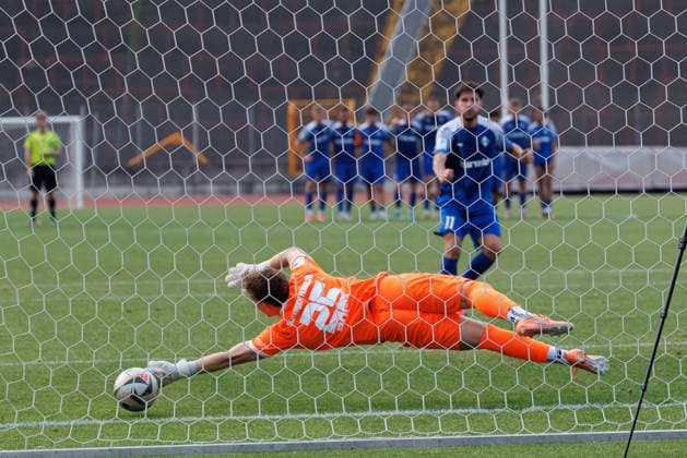 Elias Rogg, 25, TSV Schwaben Augsburg, during the match between TSV Schwaben Augsburg and FV Illertissen, soccer, men s, Toto Cup, 2026–2027, Matchday 1 on August 4, 2026, in Augsburg, Rosenaustadion, Bavaria, Germany