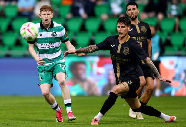 UEFA Europa League Third Qualifying Round First Leg, Tallaght Stadium, Dublin 4 8 2026 Shamrock Rovers vs KF Egnatia Shamrock Rovers Adam Brennan and Soumaila Bakayoko of KF Egnatia Adam Brennan and Soumaila Bakayoko 4 8 2026  Copyright: xx JR1W6120