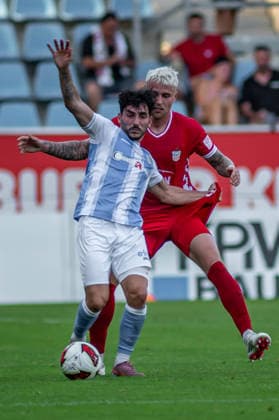 Chemnitz, Germany, August 4, 2026, Northeast Regional League 2026–2027, Matchday 3: Chemnitzer FC vs. FSV Zwickau. Pictured, from left, in a tackle: Domenico Alberico (CFC) and Ben Luca Moritz (FSV). Copyright: xFotostandx xNachtigallx