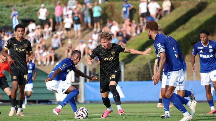 August 4, 2026, xrekx, Soccer Friendly Match, SV Elversberg vs. Racing Strasbourg, Cole Campbell, SV 07 Elversberg. DFL and DFB regulations prohibit any use of photographs as image sequences and or quasi-video. Haguenau