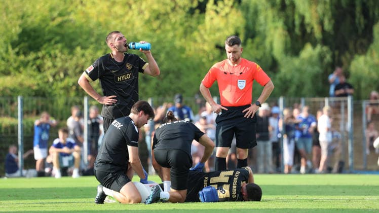 August 4, 2026, xrekx, Soccer Friendly Match, SV Elversberg vs. Racing Strasbourg, Luca Sirch (SV 07 Elversberg), Felix Keidel (SV 07 Elversberg) injured, injury, pain, pains, injured, injury, pain, DFL DFB REGULATIONS PROHIBIT ANY USE OF PHOTOGRAPHS as IMAGE SEQUENCES and or QUASI-VIDEO Haguenau