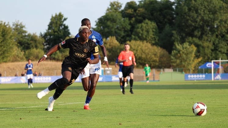 August 4, 2026, xrekx, Soccer Friendly Match, SV Elversberg vs. Racing Strasbourg, featuring David Mokwa, SV 07 Elversberg. DFL and DFB regulations prohibit any use of photographs as image sequences and or quasi-video. Haguenau