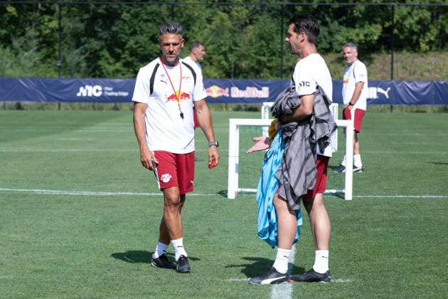 Martin Demichelis, RB Leipzig, Head Coach, on the left with Stefan Buck, RB Leipzig, Assistant Coach, RB Leipzig, soccer, training camp in Austria, preseason, 2026–2027 season, GER, August 4, 2026, Eibner Press Photo: Andreas Ulmer, RB Leipzig, soccer, training camp in Austria, preseason, 2026–2027 season, GER, August 4, 2026, Copyright: xEibner-Pressefoto AndreasxUlmerx EP_AUR