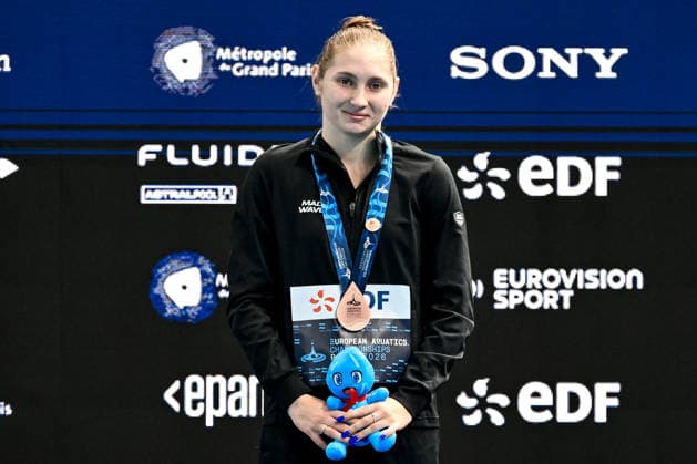 Nadezhda Trifonova Neutral Athlete B celebrates after winning the bronze medal in the diving 3m Springboard Women Final during the European Aquatics Championships at the Olympic Aquatic Center in Paris (France), August 4, 2026. Andrea Masini Deepbluemedia Insidefoto