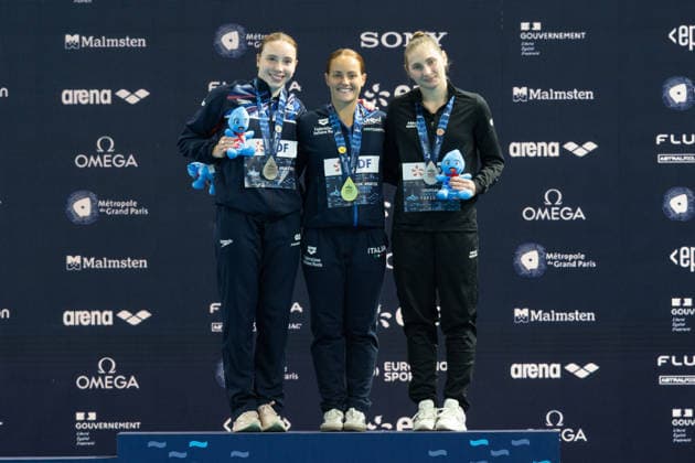 Women 3m springboard diving final European Aquatics Championships - Saint-Denis Silver medallist Britain s diver Yasmin Harper, Gold medallist Italy s diver Chiara Pellacani and Bronze medallist Neutral Athletes diver Nadezhda Trifonova celebrate on the podium following the women’s 3m springboard diving final event during the LEN European Aquatics Championships, at the Olympic Aquatics Centre in Saint-Denis, northeastern suburbs of Paris, on August 4, 2026. Photo by Raphael Lafargue ABACAPRESS.COM Saint-Denis France  Copyright: xLafarguexRaphael ABACAx
