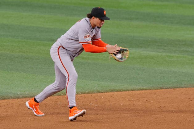 August 4, 2026, Arlington, Texas, USA: San Francisco Giants shortstop WILLY ADAMES (2) fields a grounder in a baseball game, Tuesday, Aug. 4, 2026, in Arlington, Texas. Arlington USA - ZUMAa325 20260804_zsa_a325_011 Copyright: xDavidxBalleringxIix