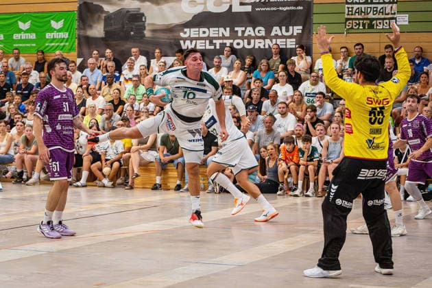 August 4, 2026, xovx, Lindencup Handball, HSG Wetzlar vs. TV Hüttenberg, Vit Reichl (TV Hüttenberg), Josip Simic (HSG Wetzlar), Nikolaj Laesö (HSG Wetzlar), Yahav Shamir (TV Hüttenberg), Tim Rüdiger (TV Hüttenberg), Linden Stadthalle, Hesse, Germany, DE