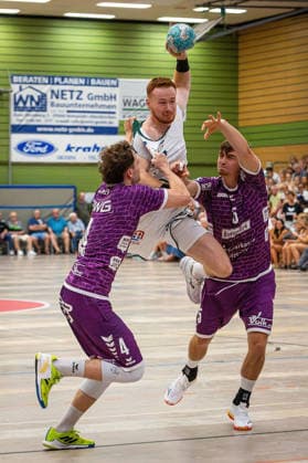 August 4, 2026, xovx, Lindencup Handball, HSG Wetzlar vs. TV Hüttenberg – David Sehnke (TV Hüttenberg), Tomas Piroch (HSG Wetzlar), Torsten Anselm (TV Hüttenberg), Linden Stadthalle, Hesse, Germany, DE